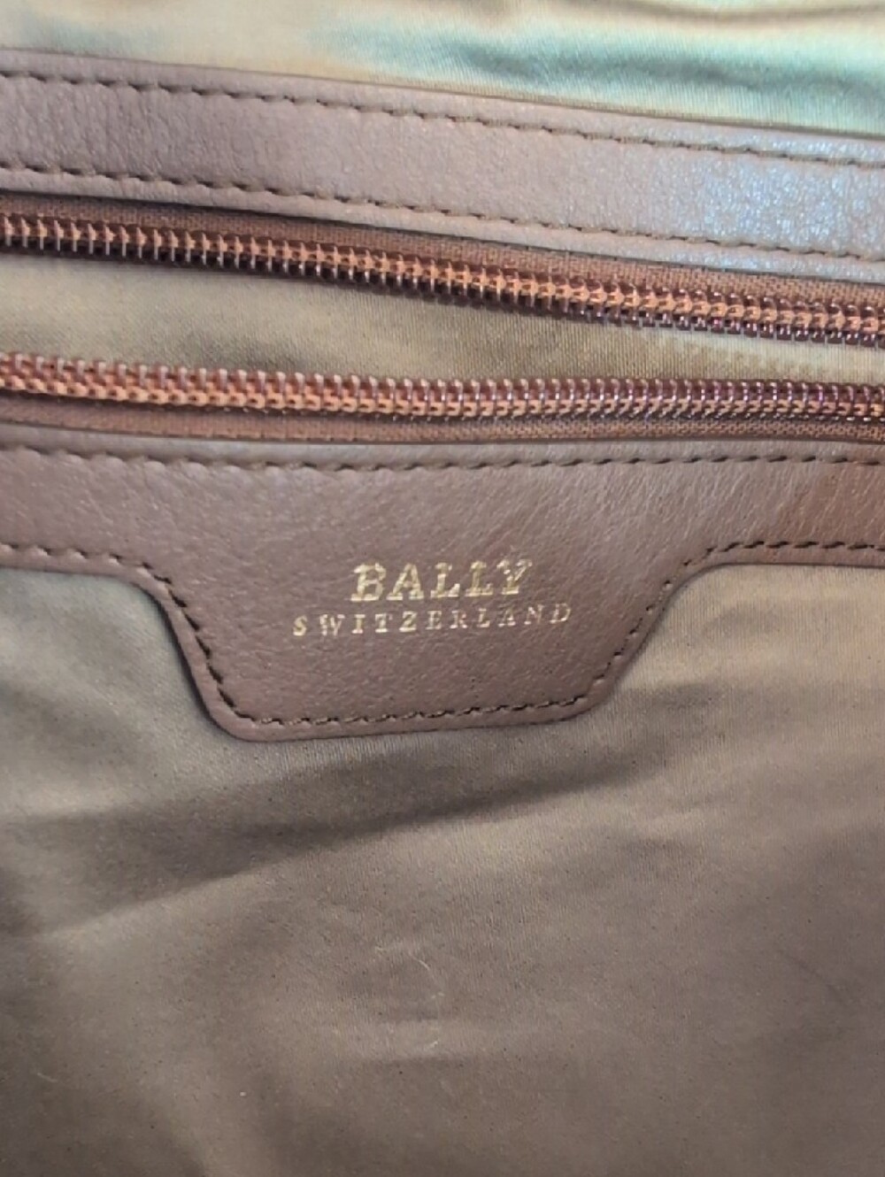 Bally Taupe/Brown Leather Vintage Tote Bag - Picture 11 of 16